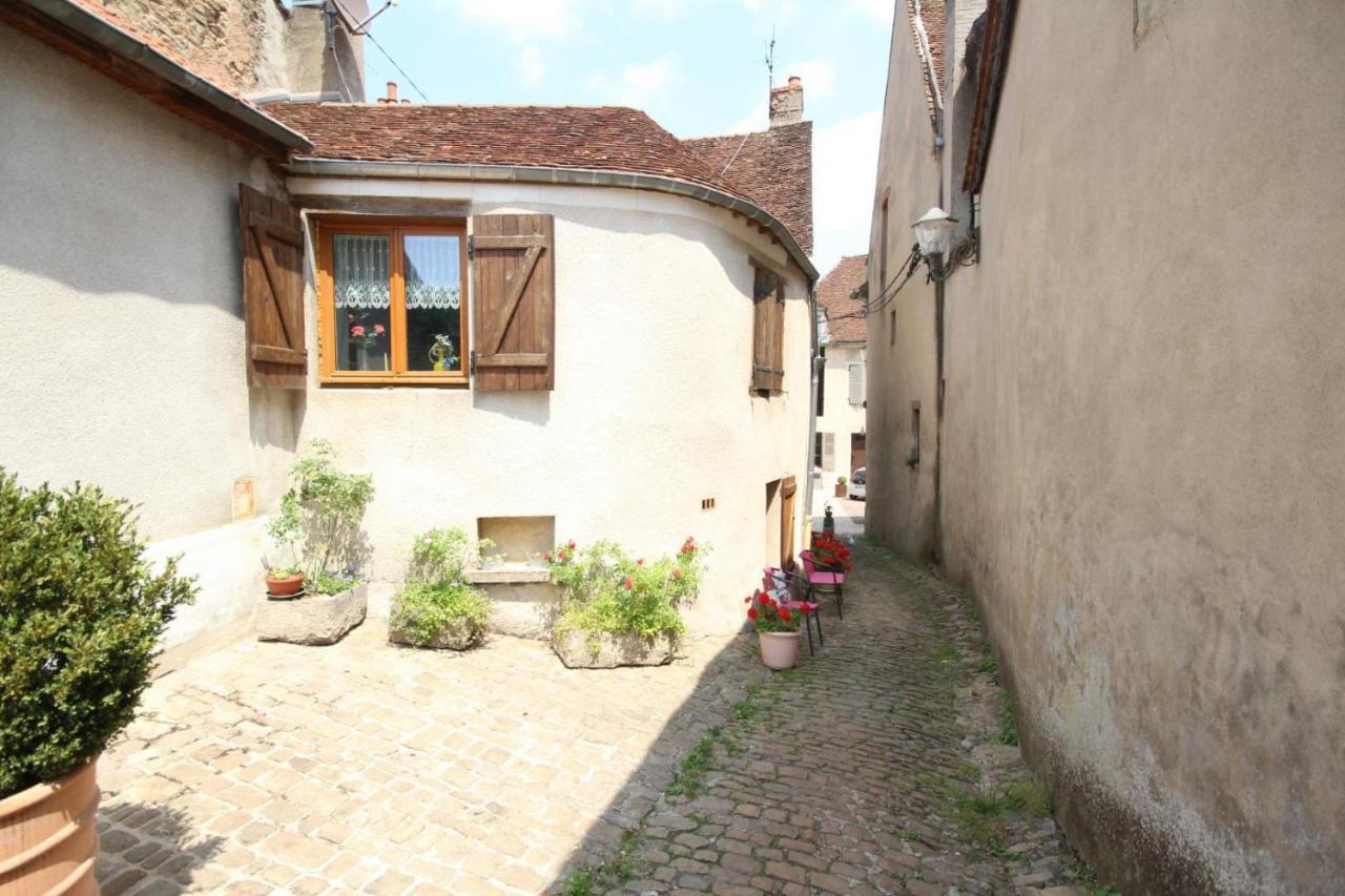 Au Coeur Du Chat Perche Arnay-le-Duc Buitenkant foto